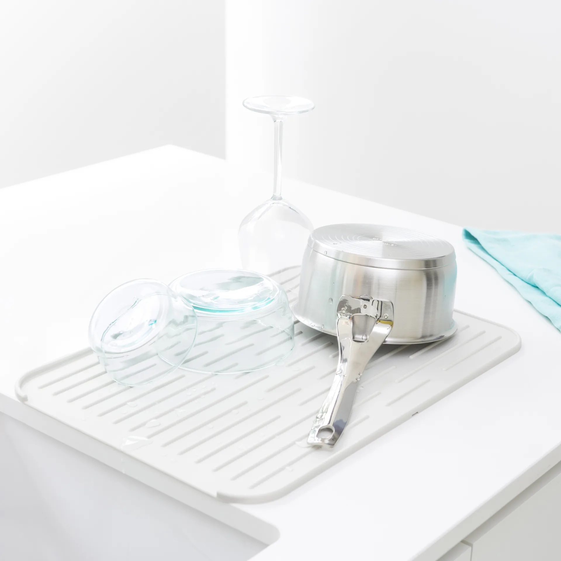 Bandeja secaplatos de silicona Brabantia, gris claro Brabantia