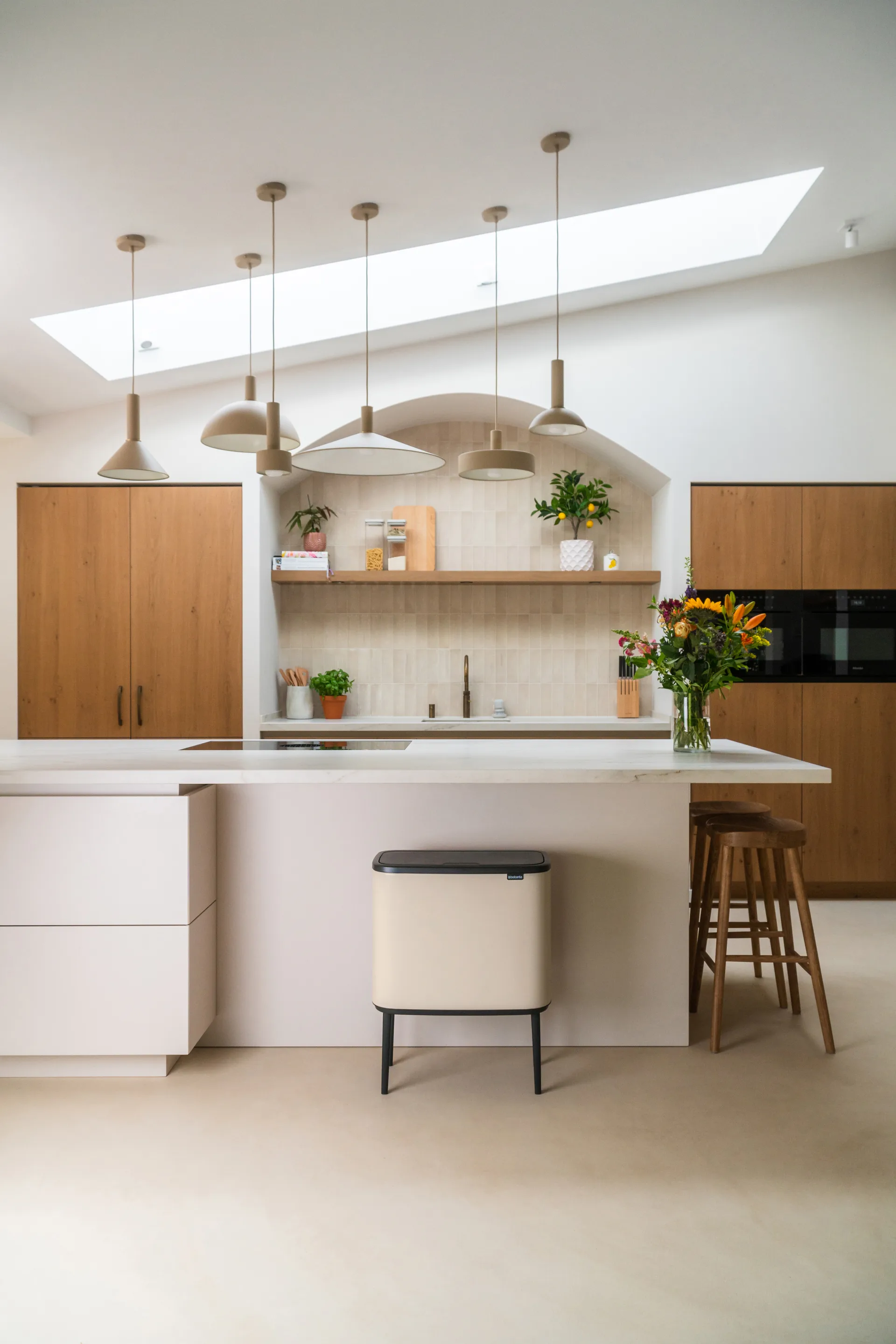 Bo Touch Bin 11+23 L, Soft beige Brabantia