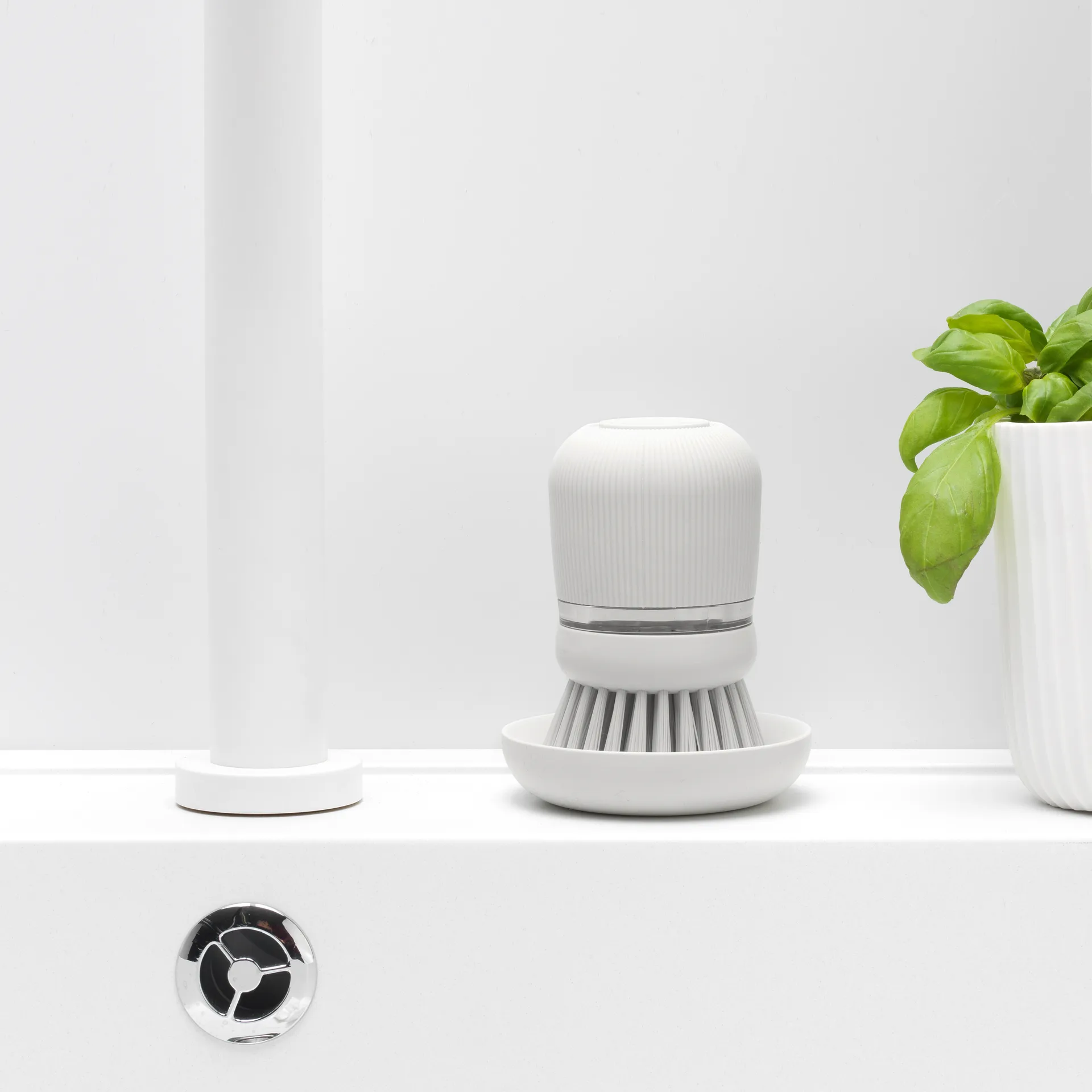 Cepillo para platos con dispensador Brabantia, gris claro Brabantia