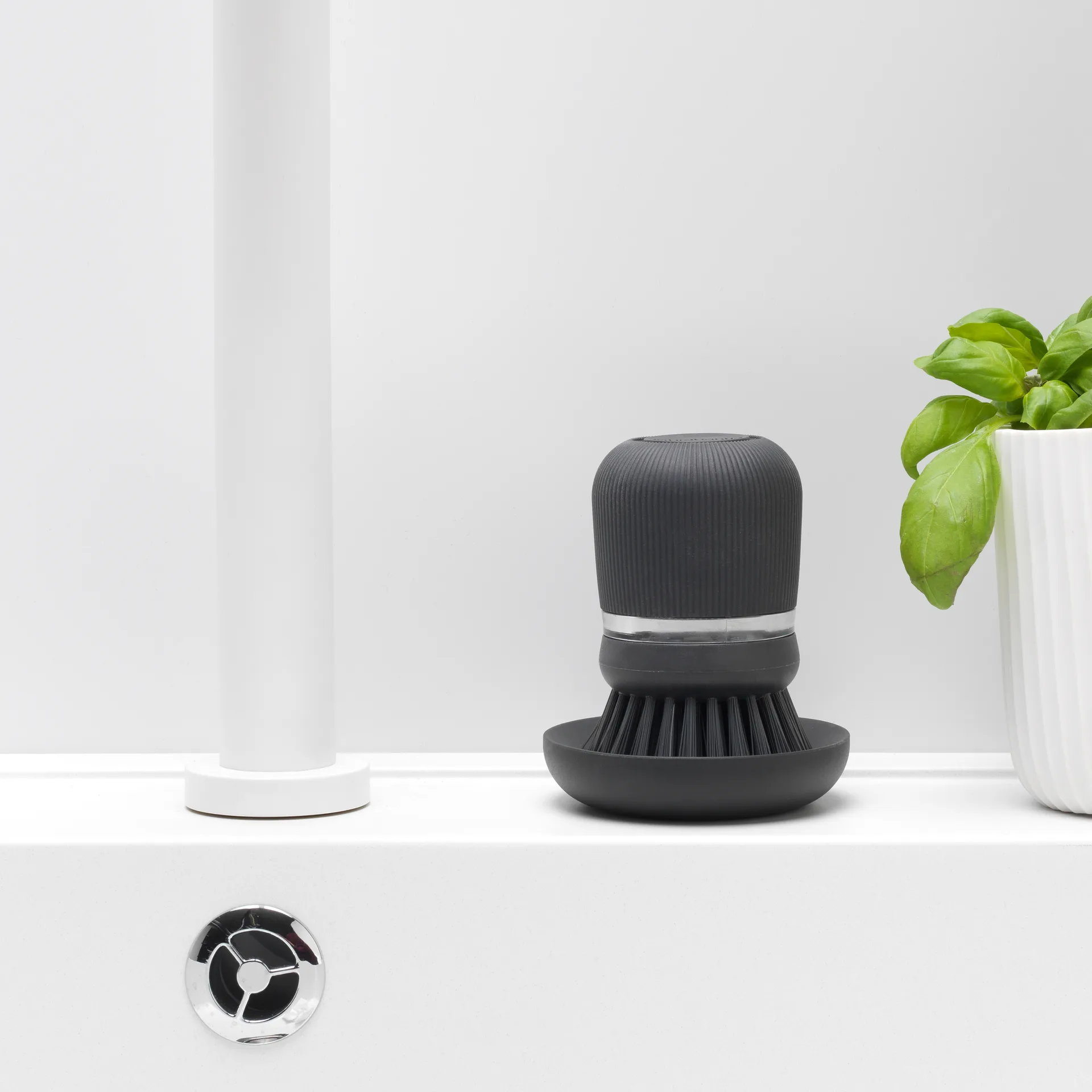 Cepillo para platos con dispensador Brabantia, gris oscuro Brabantia