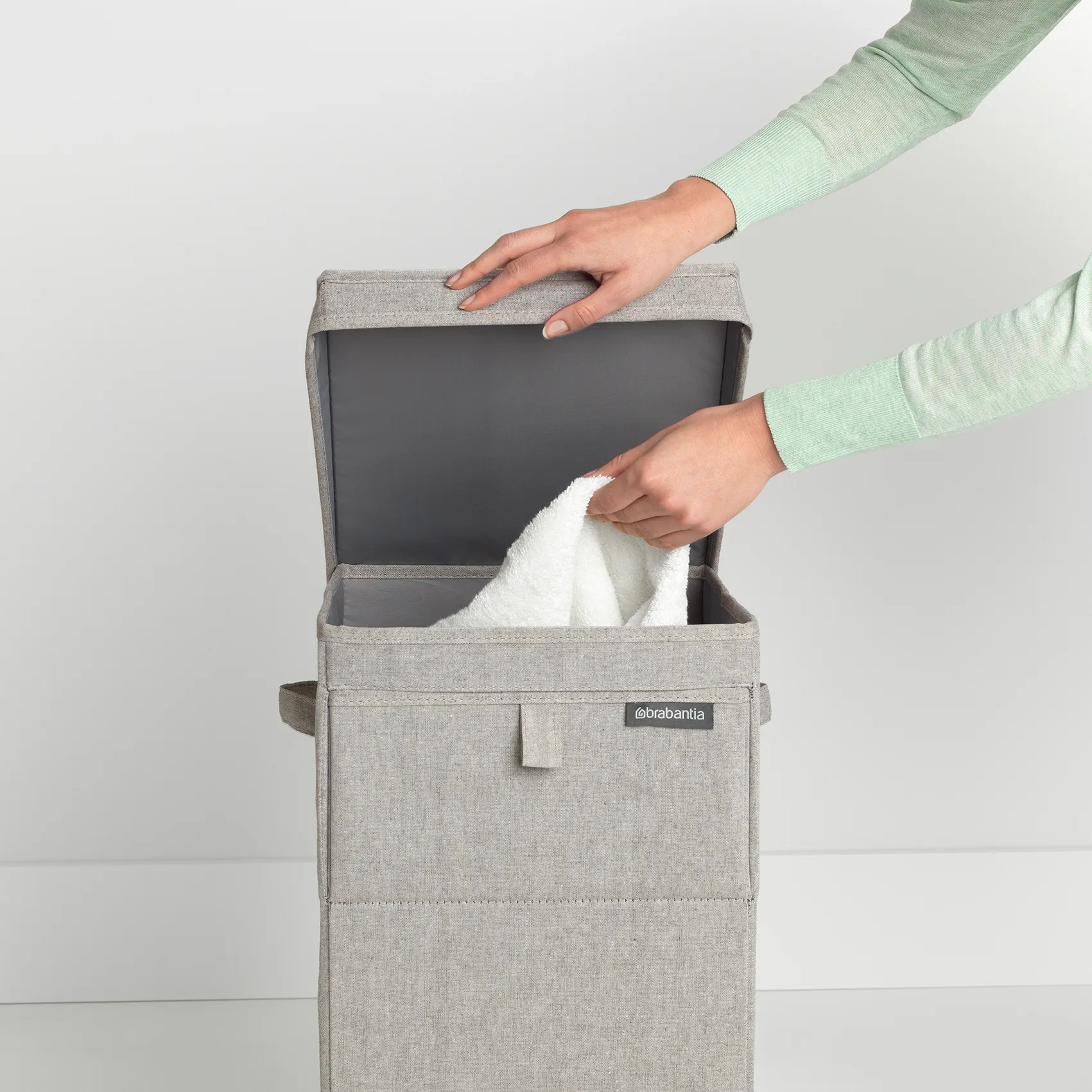 Cesto ropa sucia apilable Brabantia 35L, gris claro Brabantia