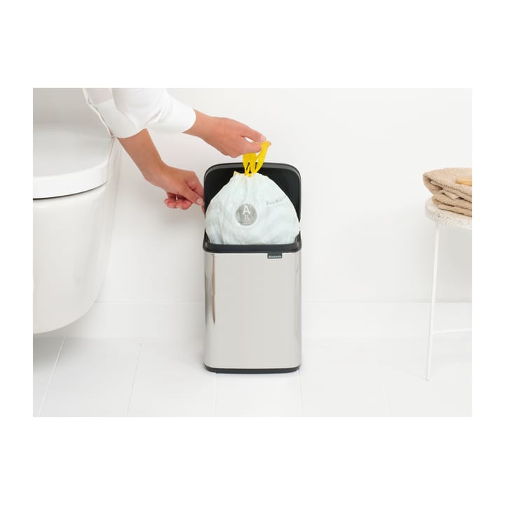Cubo de basura Bo 4 L, Acero cepillado brillante Brabantia