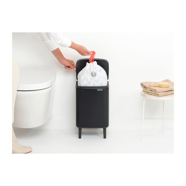 Cubo de basura Bo alto 7 L, Negro mate Brabantia