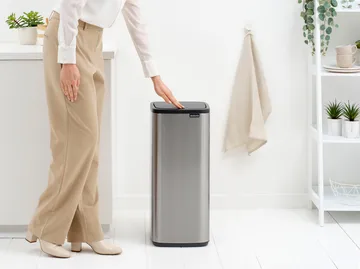 Cubo de basura Bo Touch Bin 30 L - Acero mate antihuellas - Brabantia
