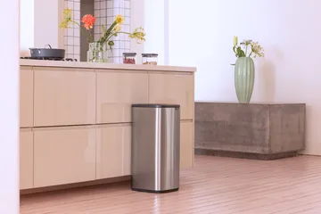 Cubo de basura Bo Touch Bin 30 L - Acero mate antihuellas - Brabantia