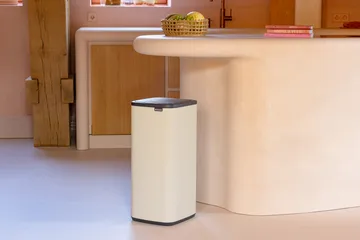 Cubo de basura Bo Touch Bin 30 L - Beige suave - Brabantia