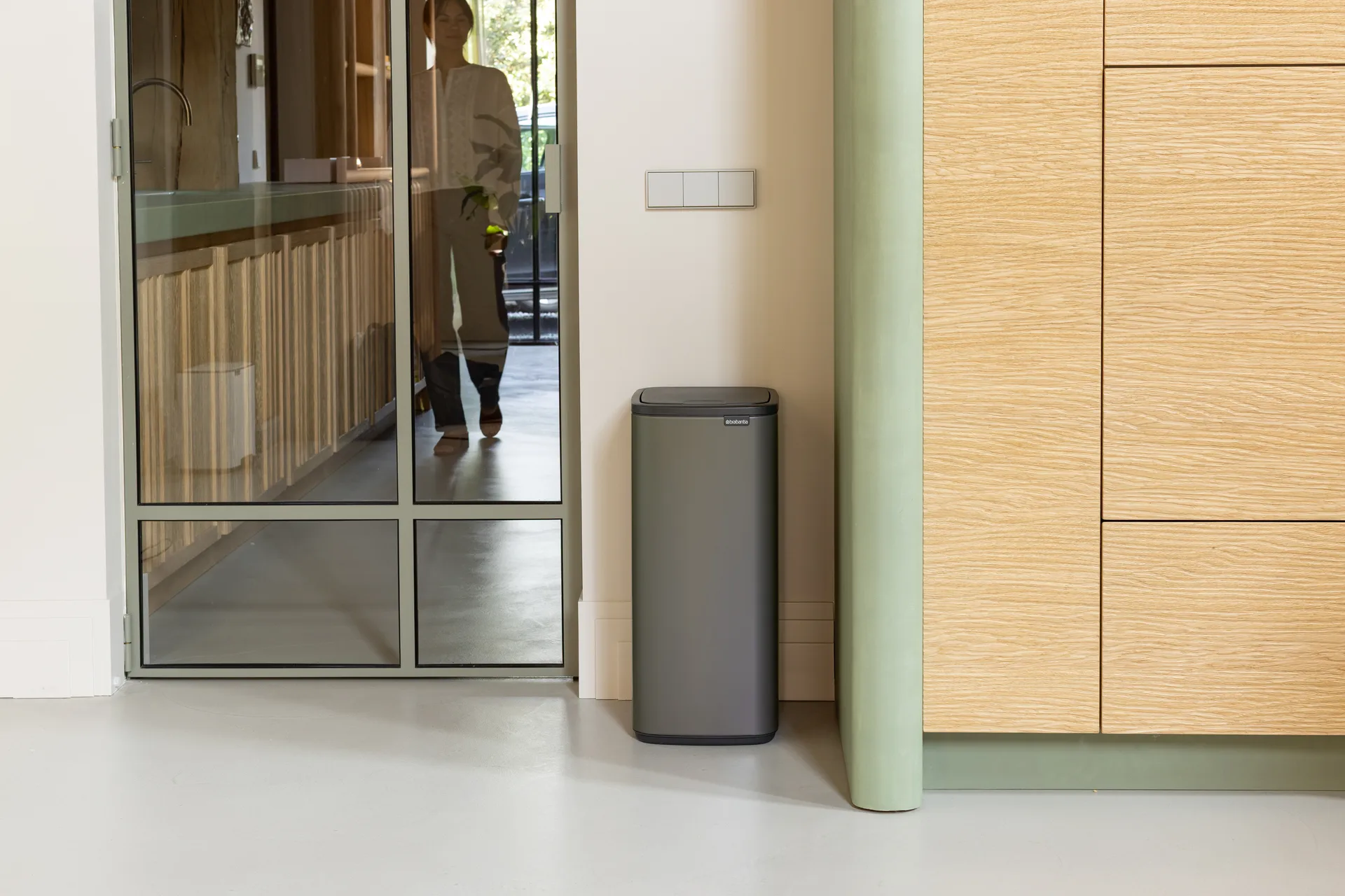 Cubo de basura Bo Touch Bin 30 L, Platino Brabantia