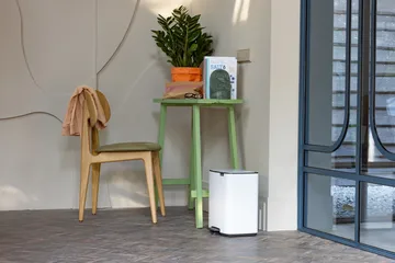 Cubo de basura con pedal Bo 12 L - Blanco - Brabantia