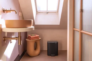 Cubo de basura con pedal Bo 12 L - Negro mate - Brabantia