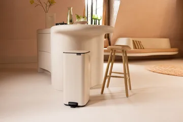 Cubo de basura con pedal Bo 30 L - Beige suave - Brabantia