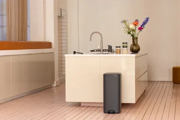 Cubo de basura con pedal Bo 30 L - Mineral Infinite Grey - Brabantia