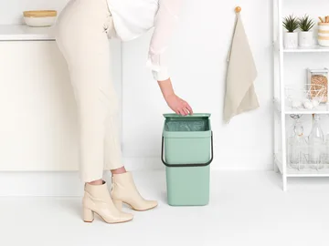 Cubo de basura Sort & Go 25 L - Verde jade - Brabantia