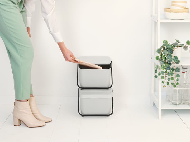 Cubo de basura Sort & Go Stapelbar 20 L, Gris claro Brabantia