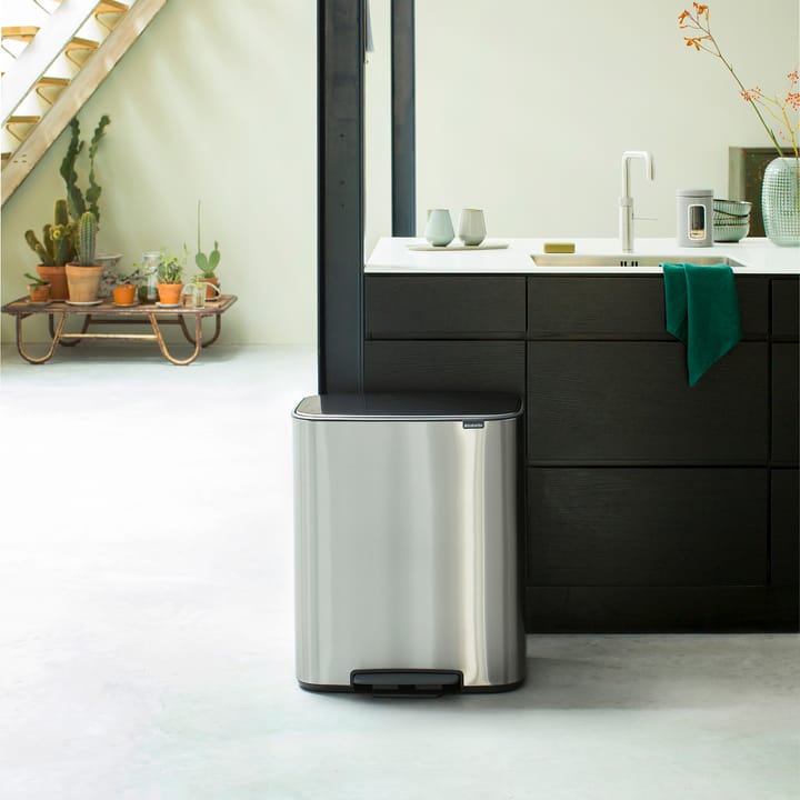 Cubo de pedal Bo 2x30 L, acero mate Brabantia
