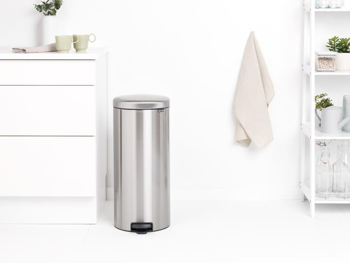 Cubo de pedal new Icon 30L, Matt steel fingerprint proof Brabantia
