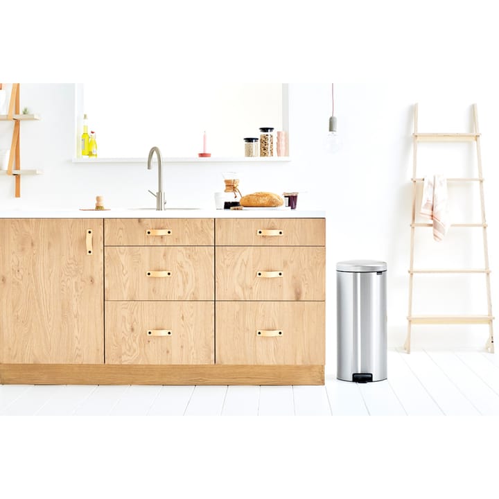 Cubo de pedal new Icon 30L, Matt steel fingerprint proof Brabantia