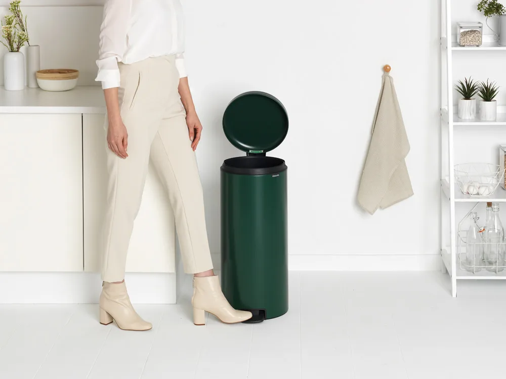 Cubo de pedal new Icon 30L, Pine green Brabantia