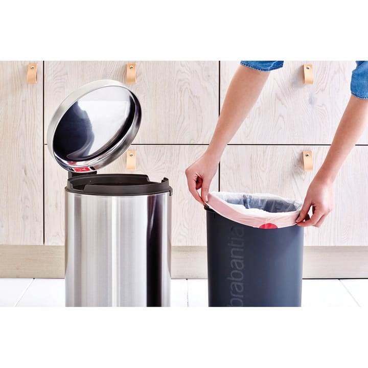 Cubo de pedal newIcon 20L, Matt steel fingerprint proof Brabantia