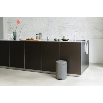 Cubo de pedal newIcon 20L - Mineral concrete grey - Brabantia