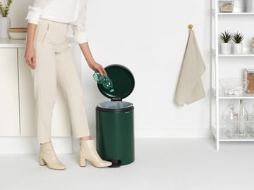 Cubo de pedal newIcon 20L - Pine green - Brabantia