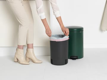 Cubo de pedal newIcon 20L - Pine green - Brabantia