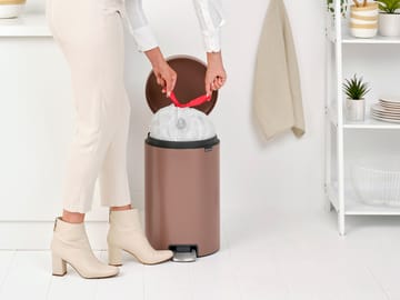 Cubo de pedal newIcon 20L - Satin Taupe - Brabantia