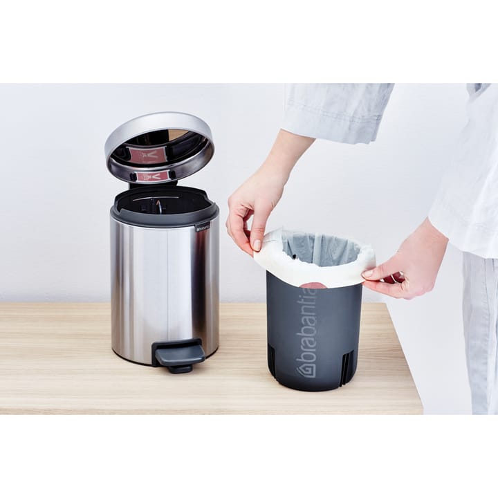 Cubo pedal newIcon 3L, Matt steel fingerprint proof Brabantia
