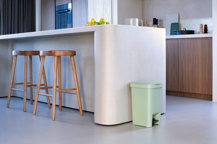 Papelera con pedal StepUp de 16 L, Jade green Brabantia