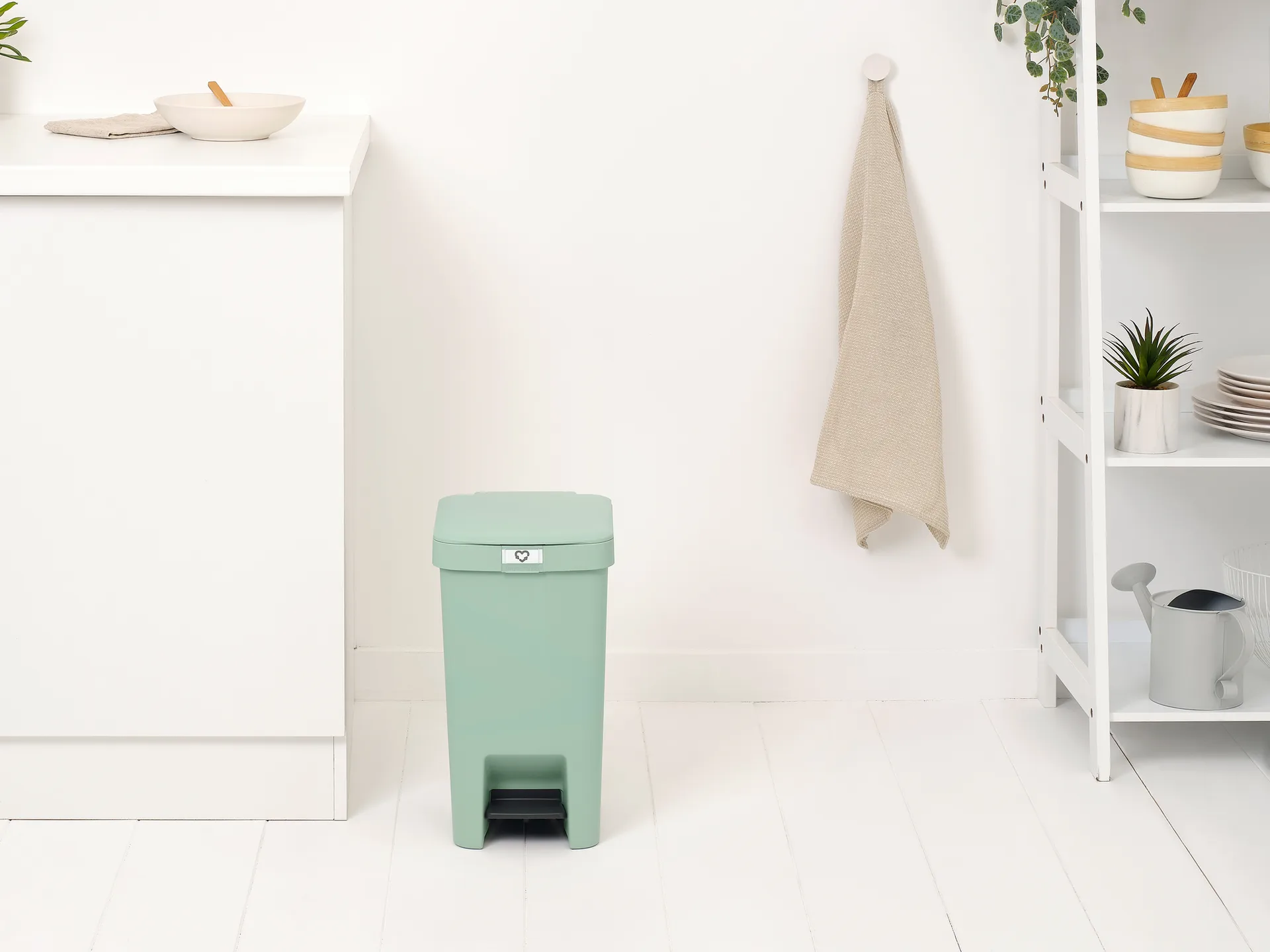 Papelera con pedal StepUp de 16 L, Jade green Brabantia