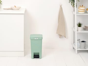 Papelera con pedal StepUp de 16 L - Jade green - Brabantia