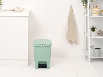 Papelera con pedal StepUp de 25 L - Jade green - Brabantia