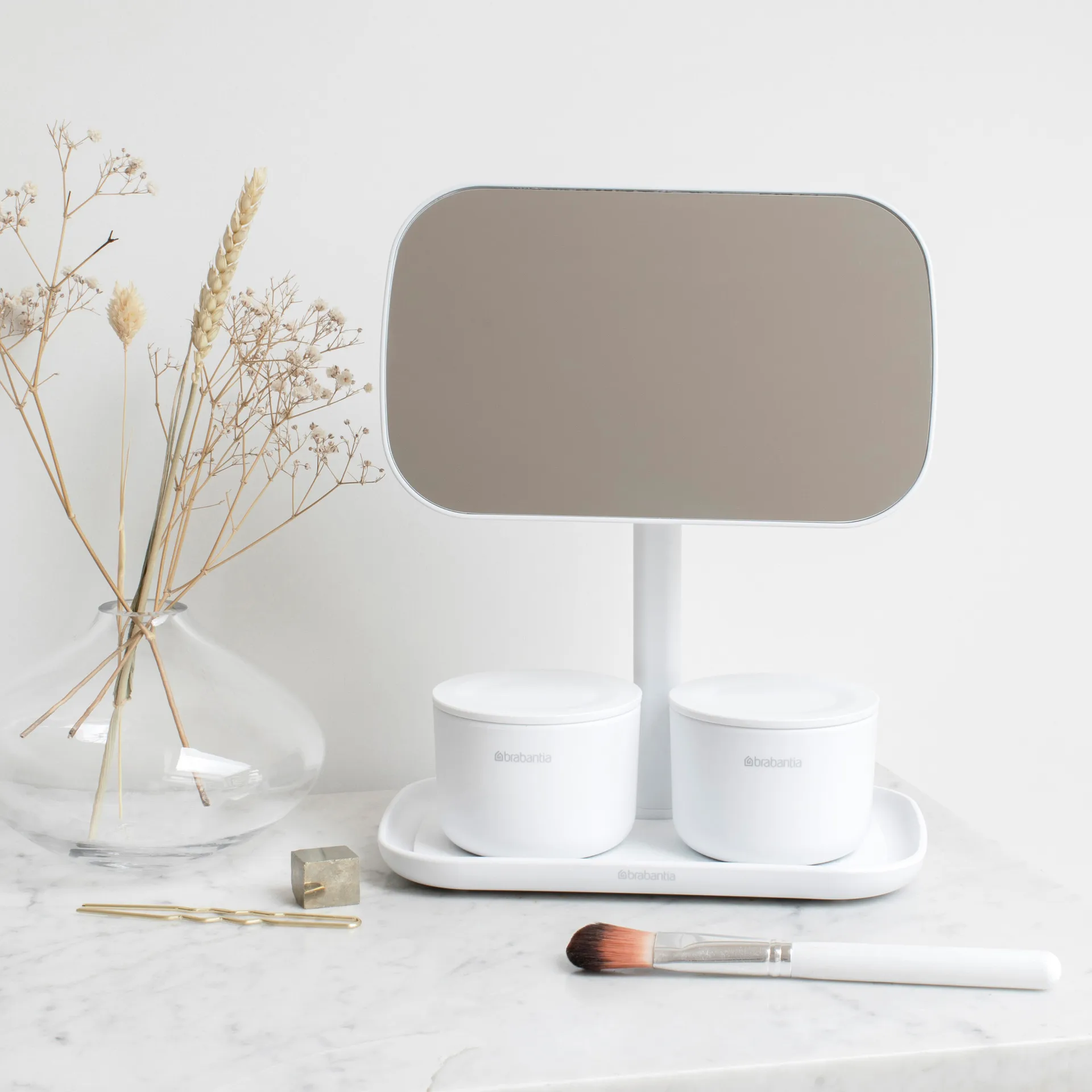 ReNew Espejo con bandeja de almacenaje, blanco Brabantia