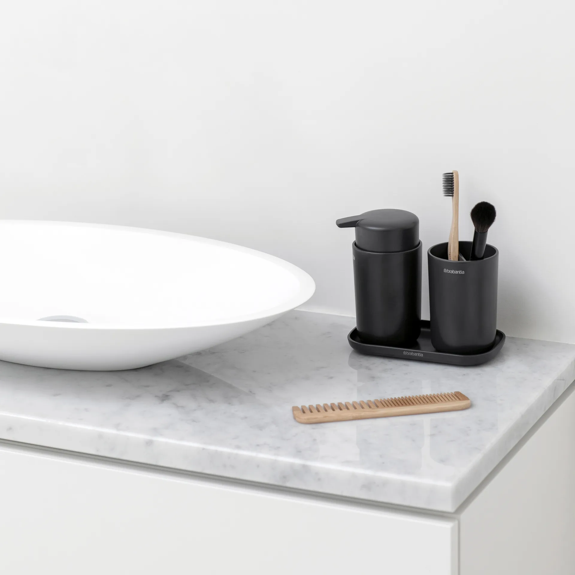 Set de accesorios para el baño ReNew Brabantia, gris oscuro Brabantia