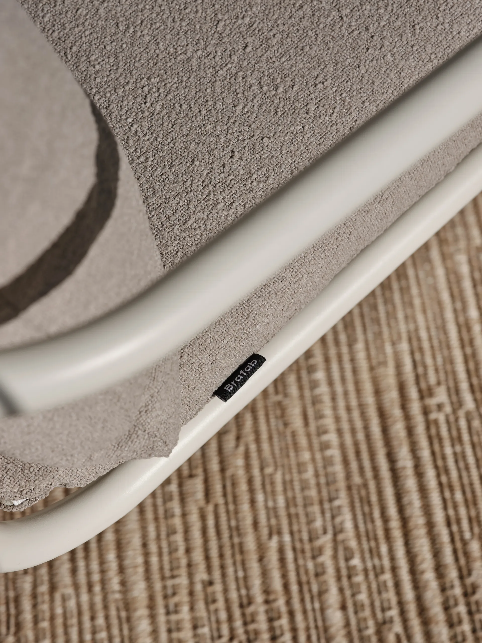 Butaca Lounge Bendt, Teddy beige-pearl white Brafab