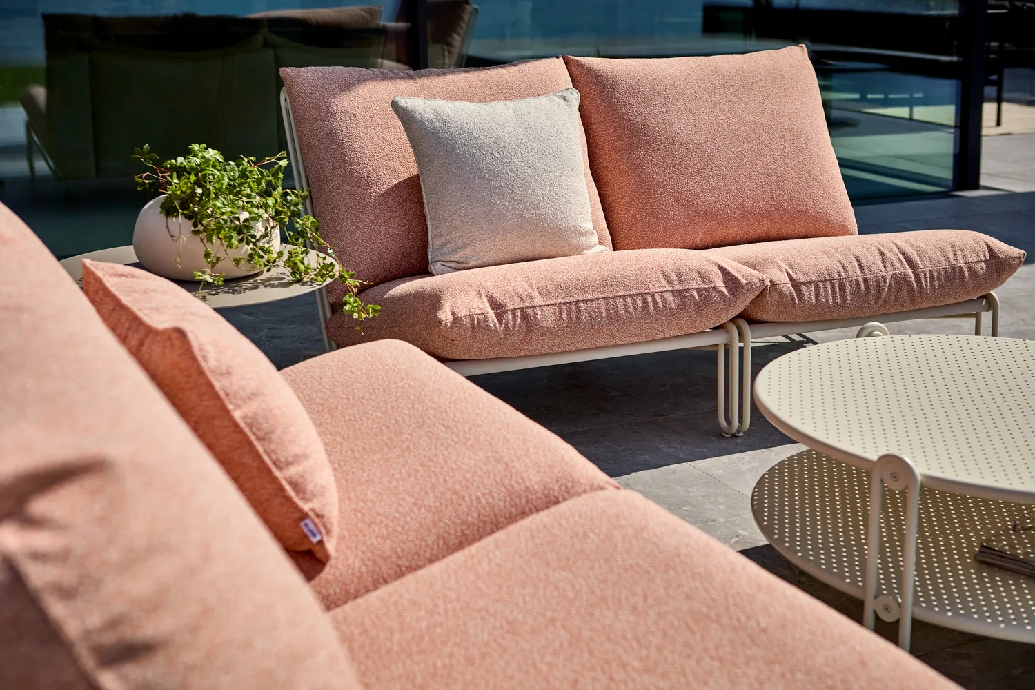 Butaca lounge Blixt, Pearl white-teddy orange Brafab