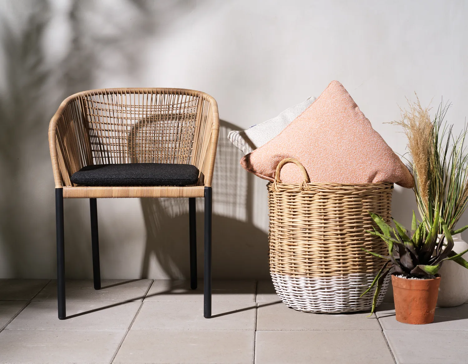 Sillón Delta con brazos, Negro-natural Brafab