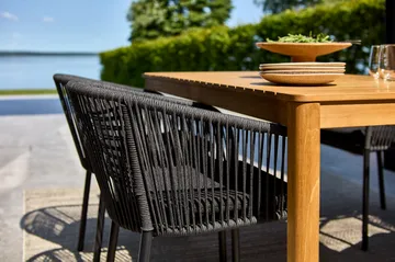 Sillón Delta con brazos - Negro - Brafab