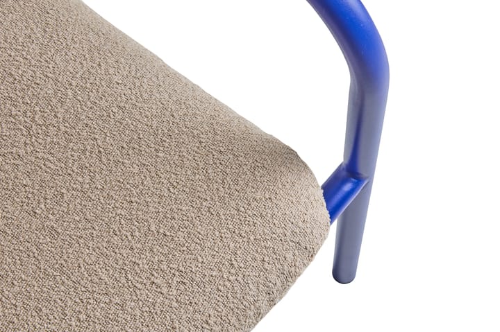 Sillón lounge Bendt, Teddy beige-indigo blue Brafab