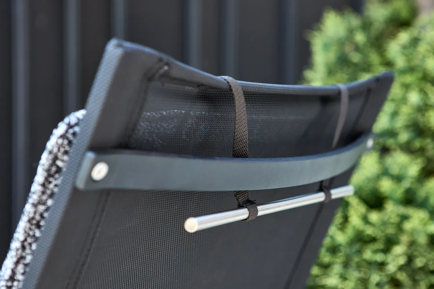 Sillón lounge Soro, Negro-teddy ant Brafab