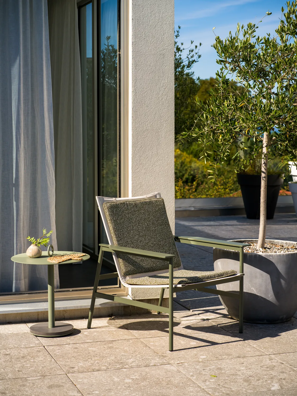 Sillón lounge Soro, Nordic green-teddy verde Brafab