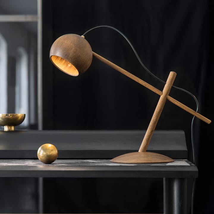 Lámpara de mesa Lune, Roble aceitado humo Brdr. Krüger