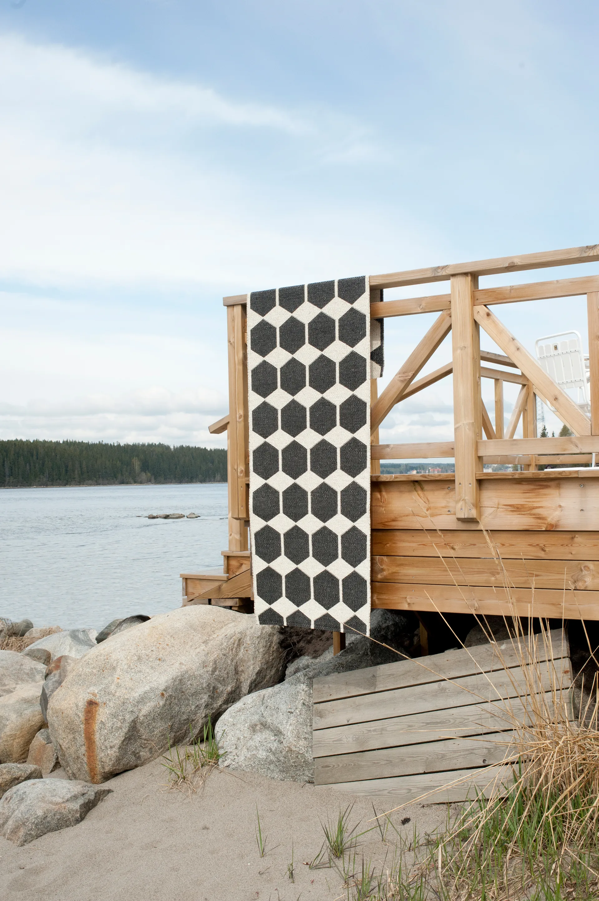 Alfombra Anna, grande negro, 150 x 200 cm Brita Sweden