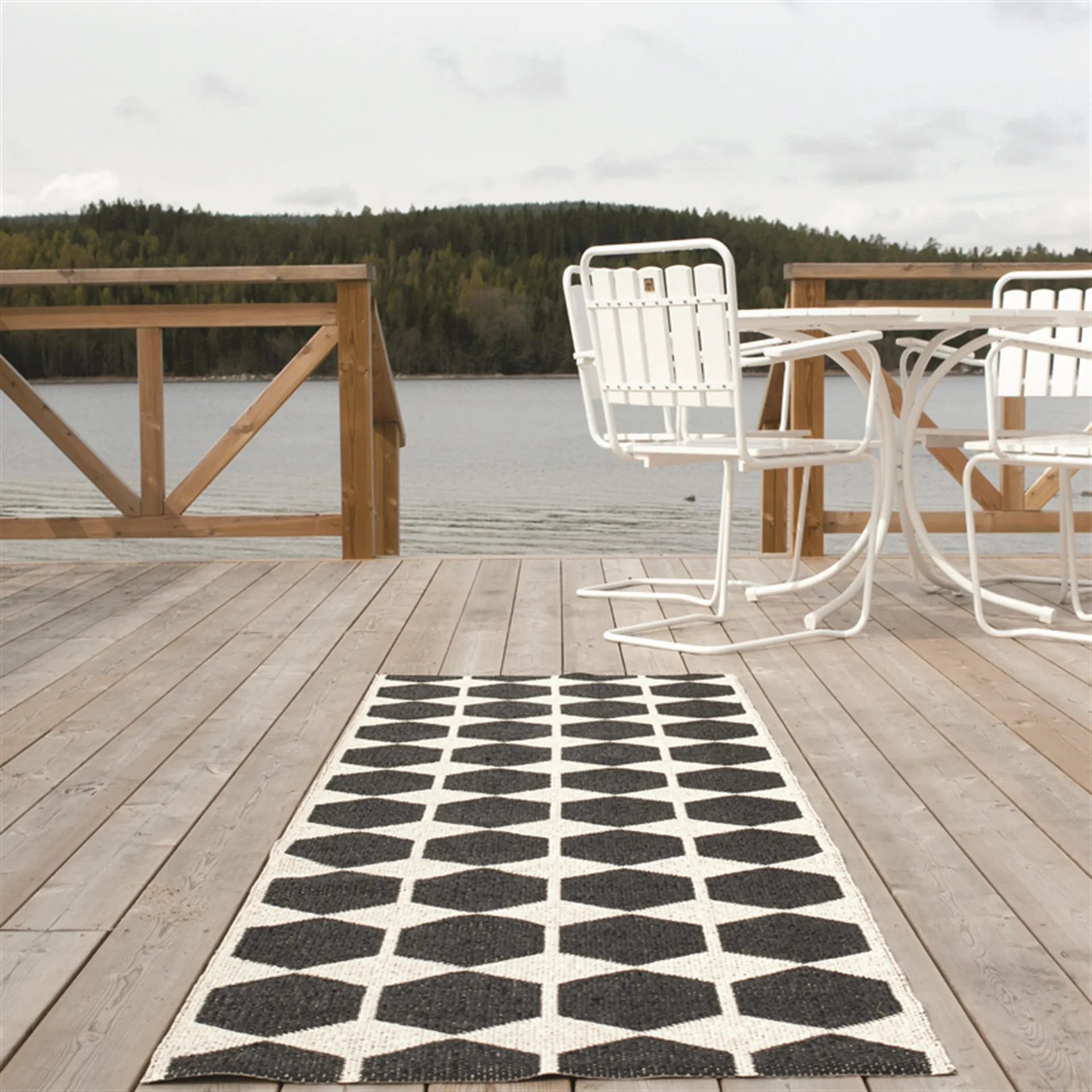 Alfombra Anna, negro, 70 x 140 cm Brita Sweden