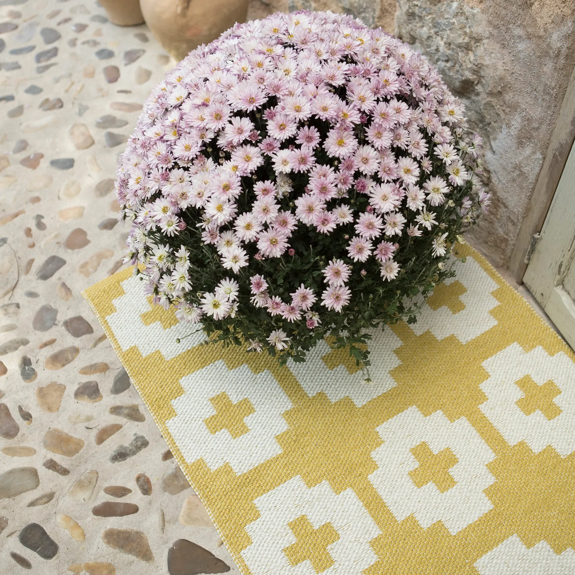 Alfombra Flower sun, 70 x 200 cm Brita Sweden