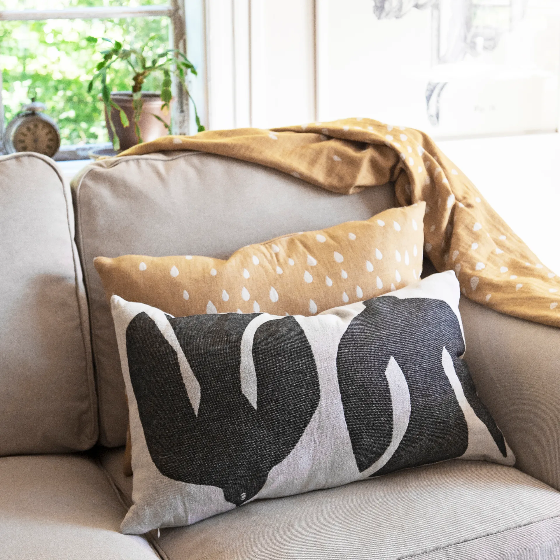 Funda de cojín Early bird 40x60 cm, Beluga Brita Sweden