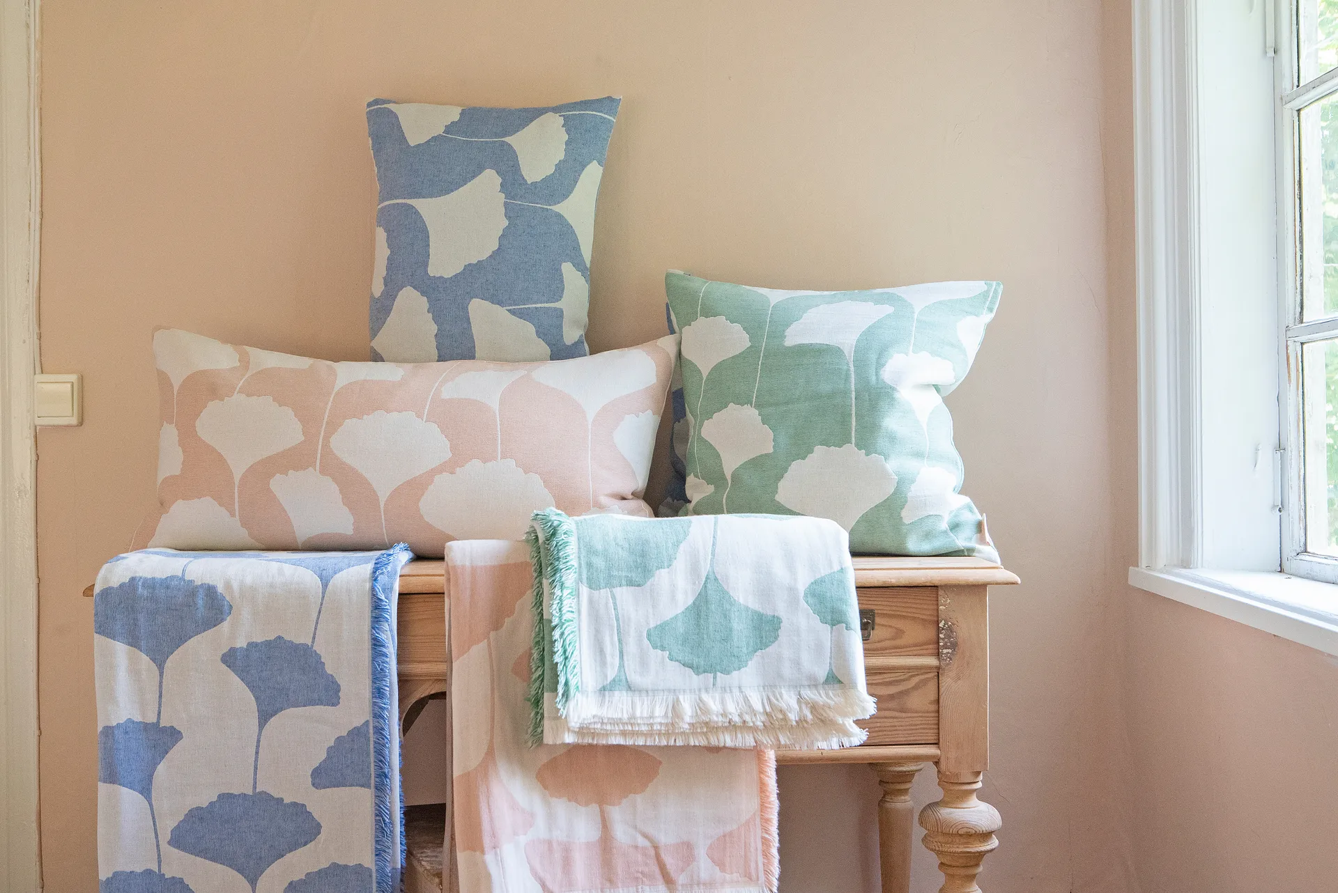 Manta de algodón Ginko 130x170 cm, verde-blanco (Emerald) Brita Sweden