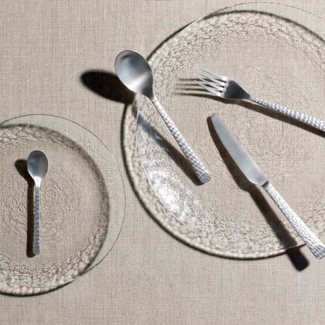 Cubiertos Hune 16 piezas, Brushed satin hammered Broste Copenhagen
