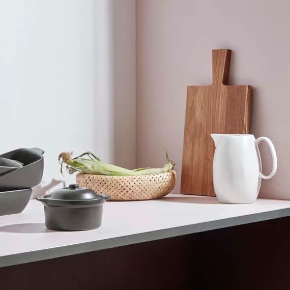 Fuente de horno con tapa Vig negro, pequeña Broste Copenhagen