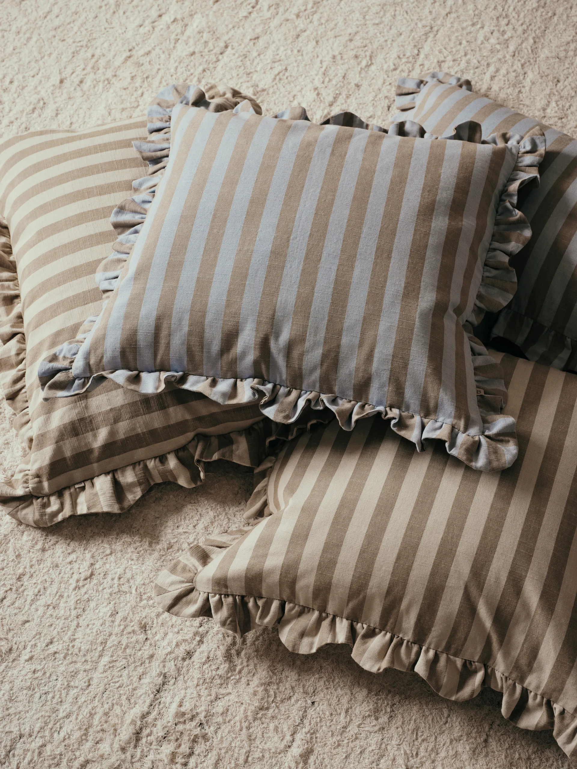 Funda de cojín Ina, Dusty blue-brown kelp, 40x60 cm Broste Copenhagen