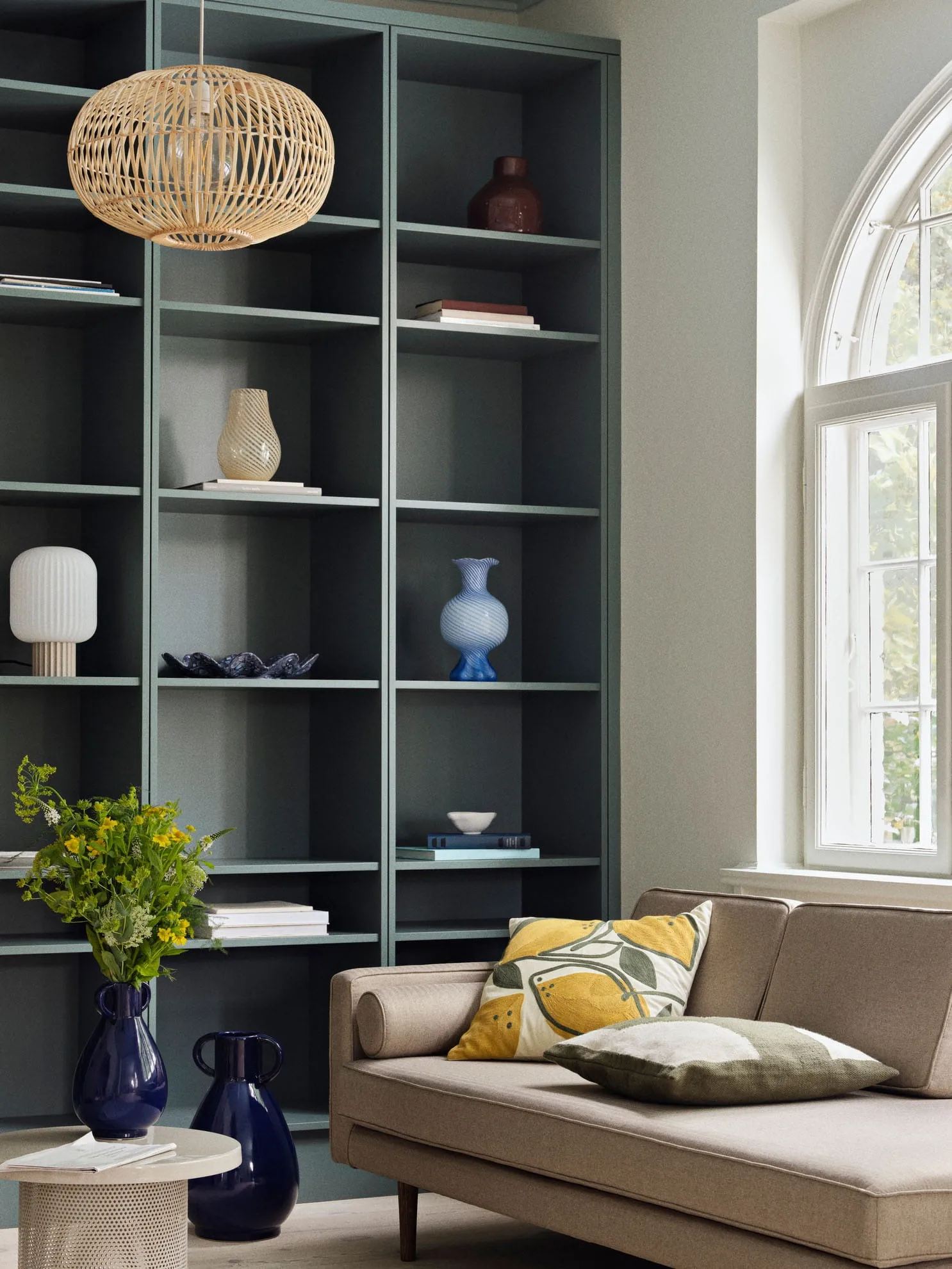 Jarrón Simi 44,6 cm, Deep cobolt blue Broste Copenhagen